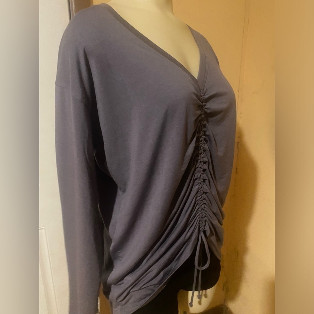 NWOT Athleta Gray Crossover Ruched Top - Picture 8 of 14